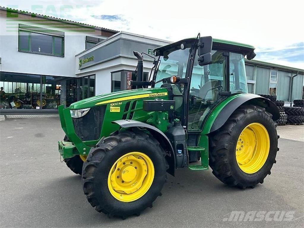 John Deere 5100m Traktorit