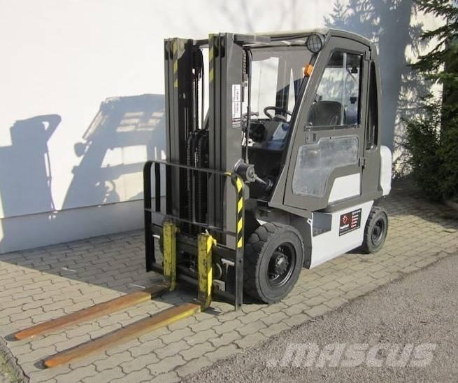 Nissan DX25LPG Nestekaasutrukit