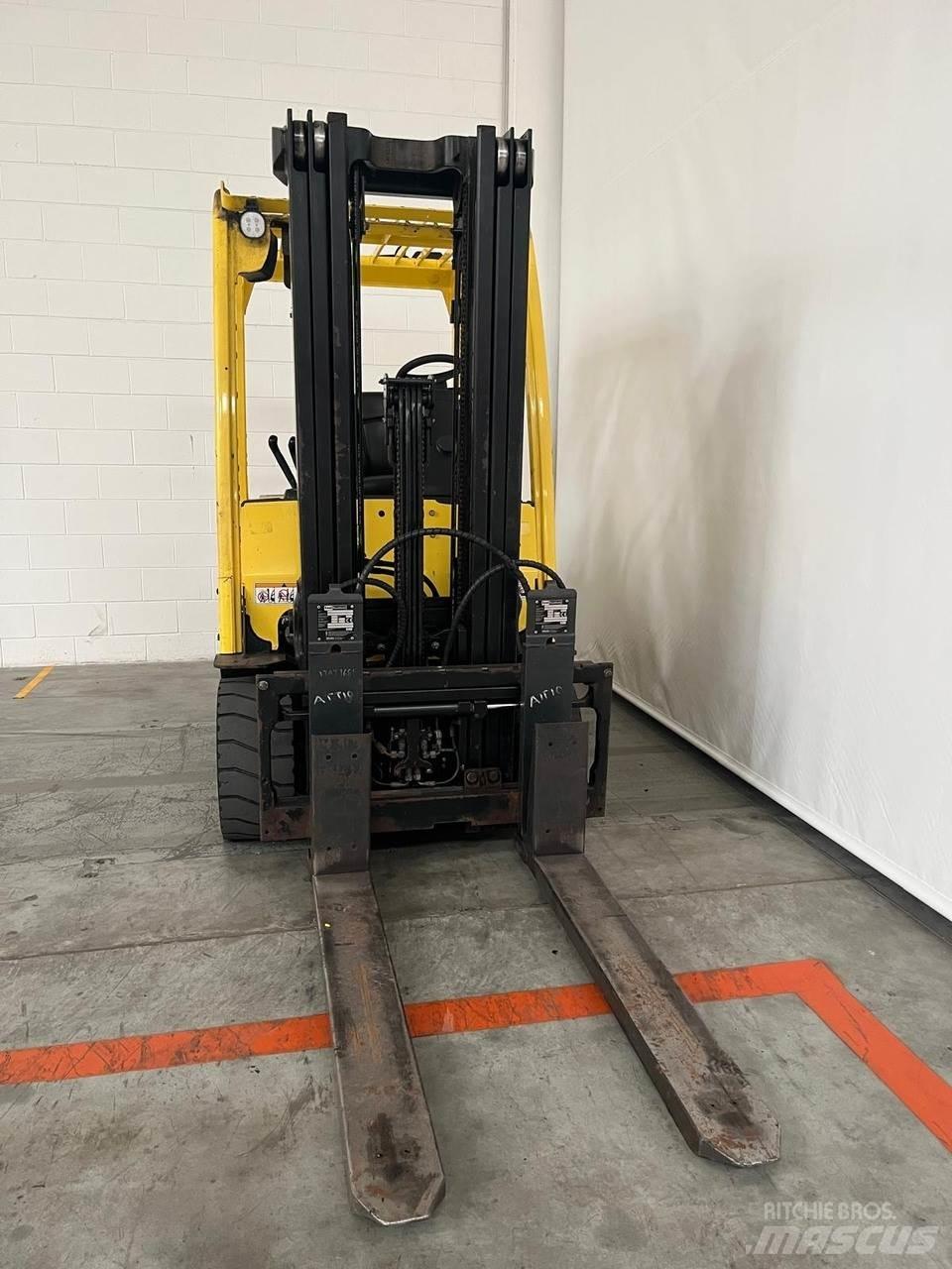 Hyster J3.0XN Sähkötrukit
