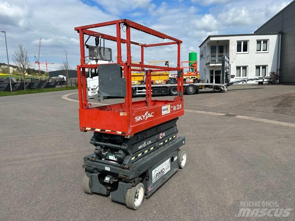 SkyJack SJ III 3219 Saksilavat