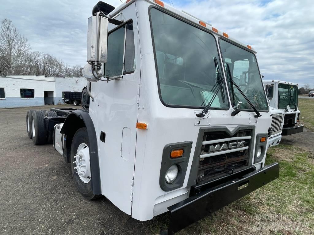 Mack LEU613 Kuorma-autoalustat