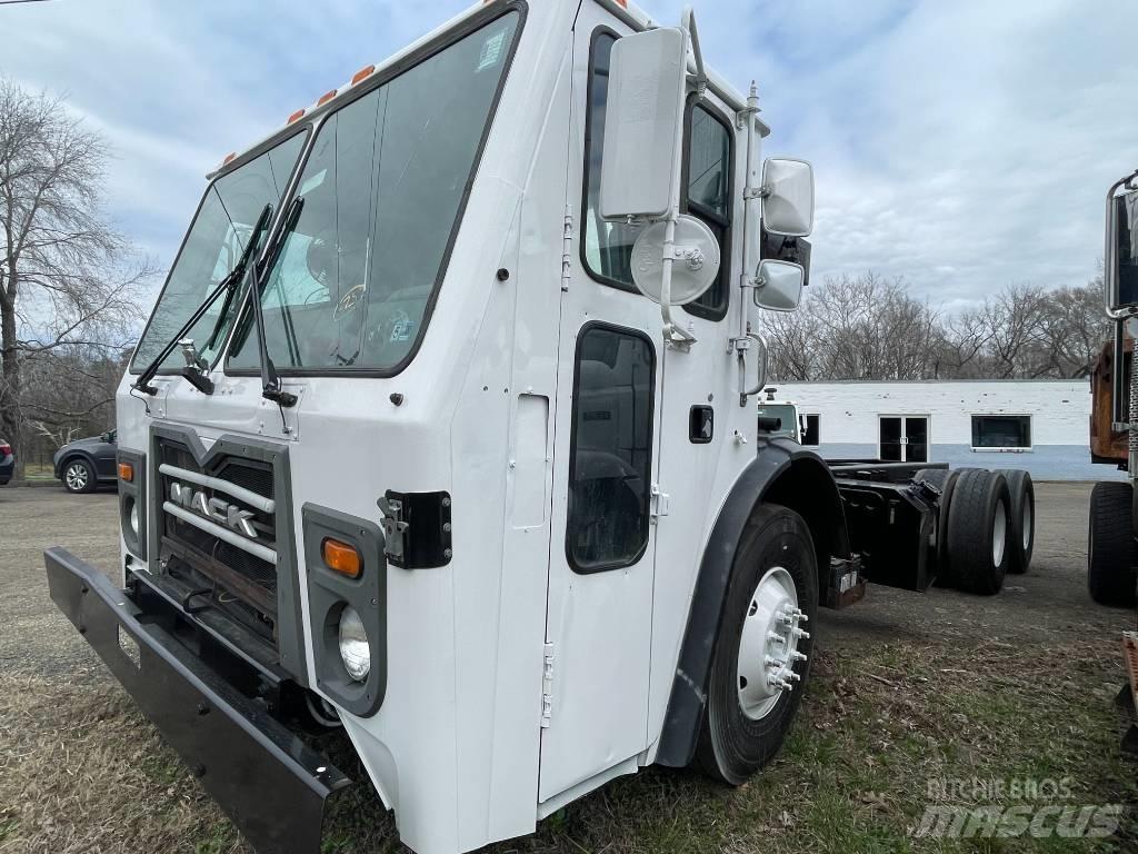 Mack LEU613 Kuorma-autoalustat