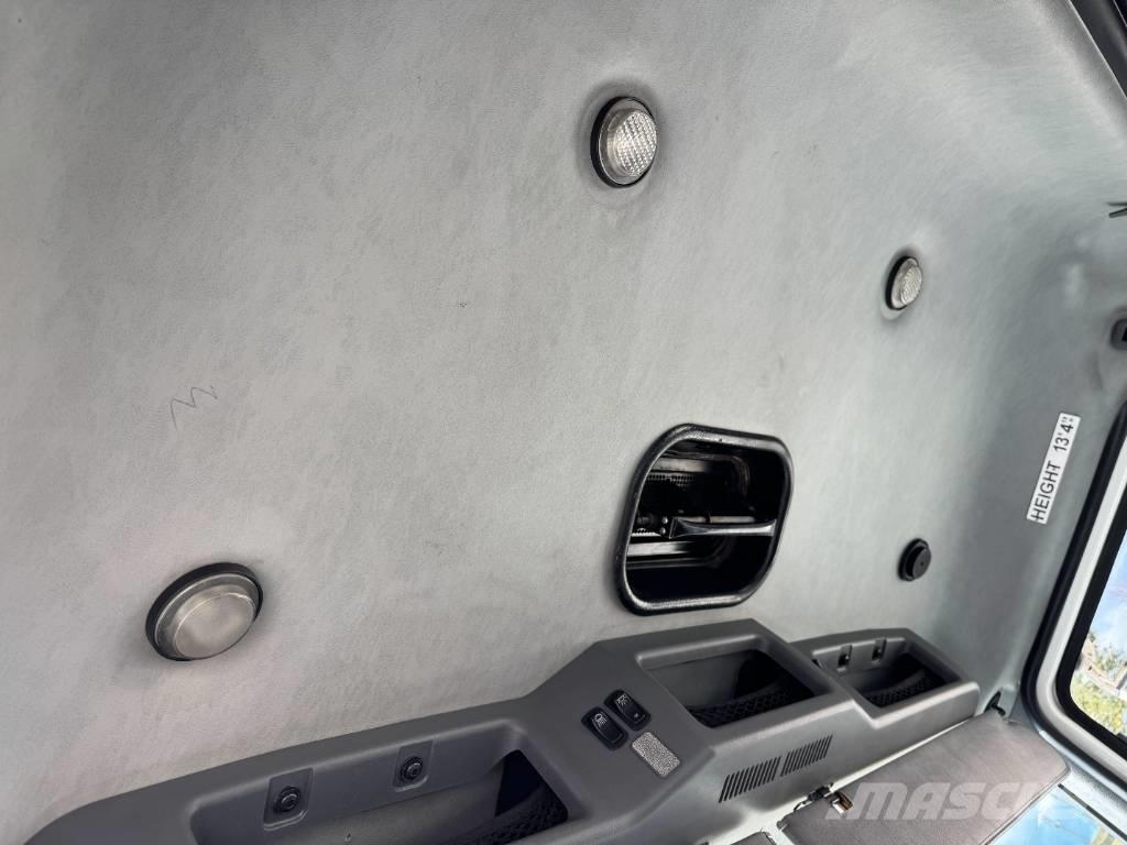 Mack Granite GU 813 Vaihtolava-autot