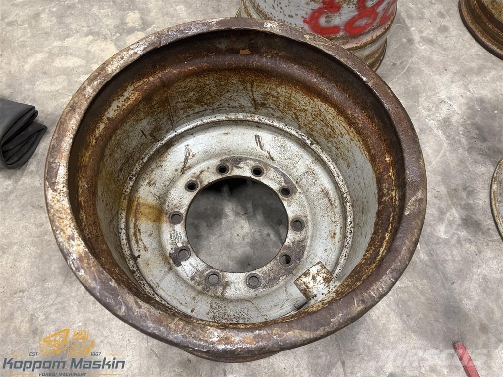 Valmet 860 24x26,5 Renkaat ja vanteet