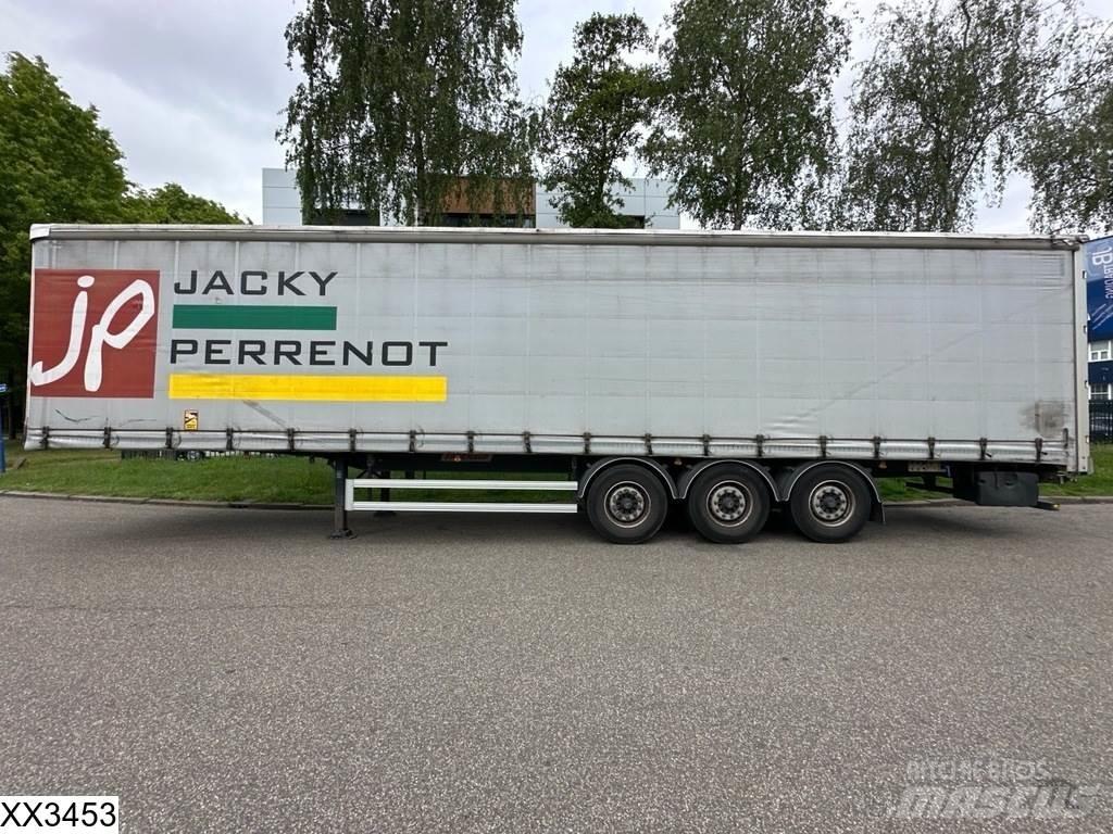 Fruehauf Tautliner Pressukapellipuoliperävaunut