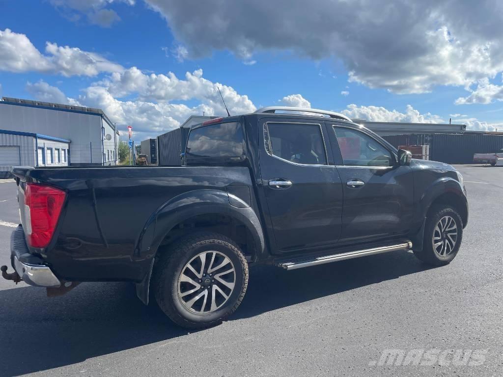 Nissan Navara Lava-autot