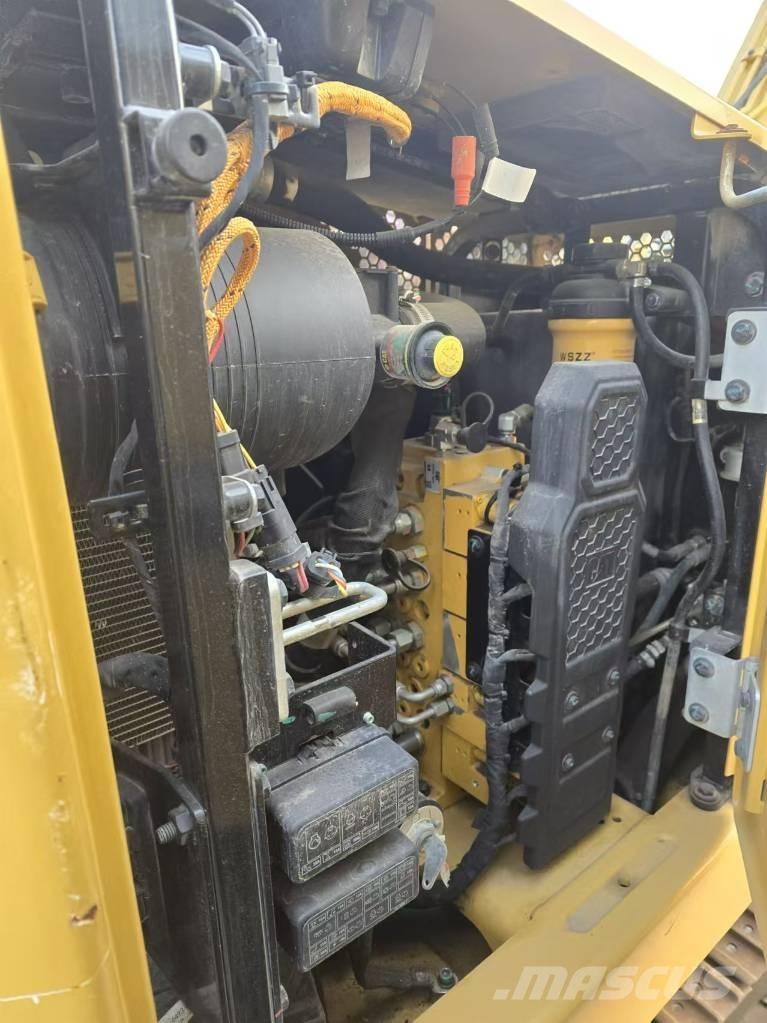 CAT 306 Minikaivukoneet < 7t