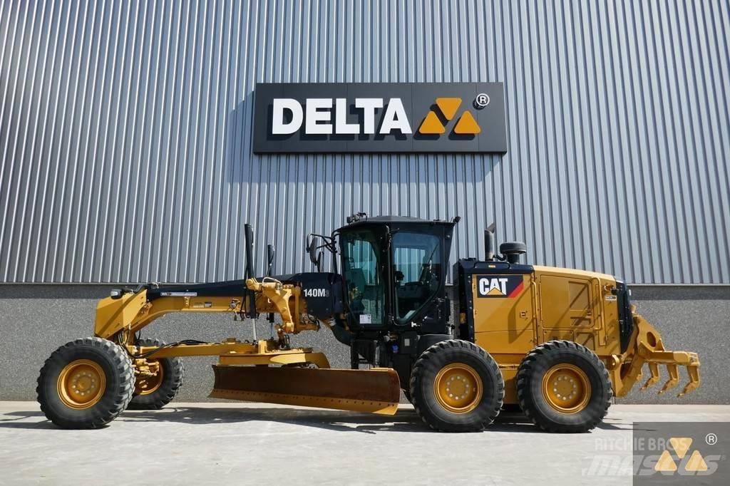 CAT 140M3 Tiehöylät
