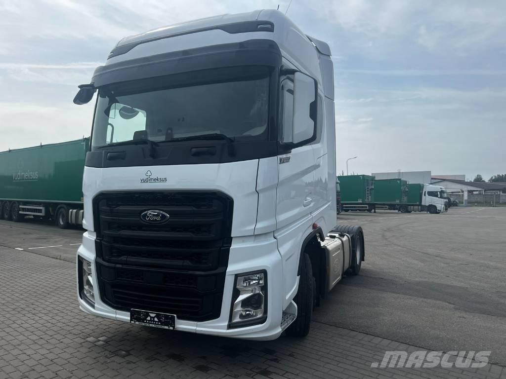 Ford F-Max Vetopöytäautot