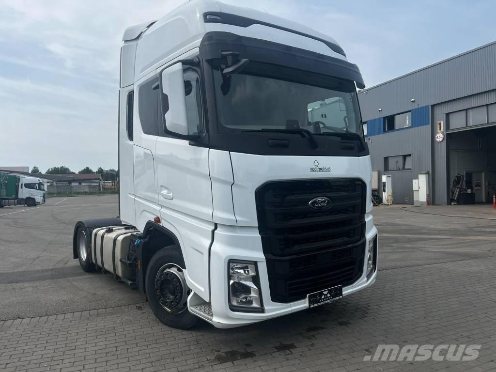 Ford F-Max Vetopöytäautot