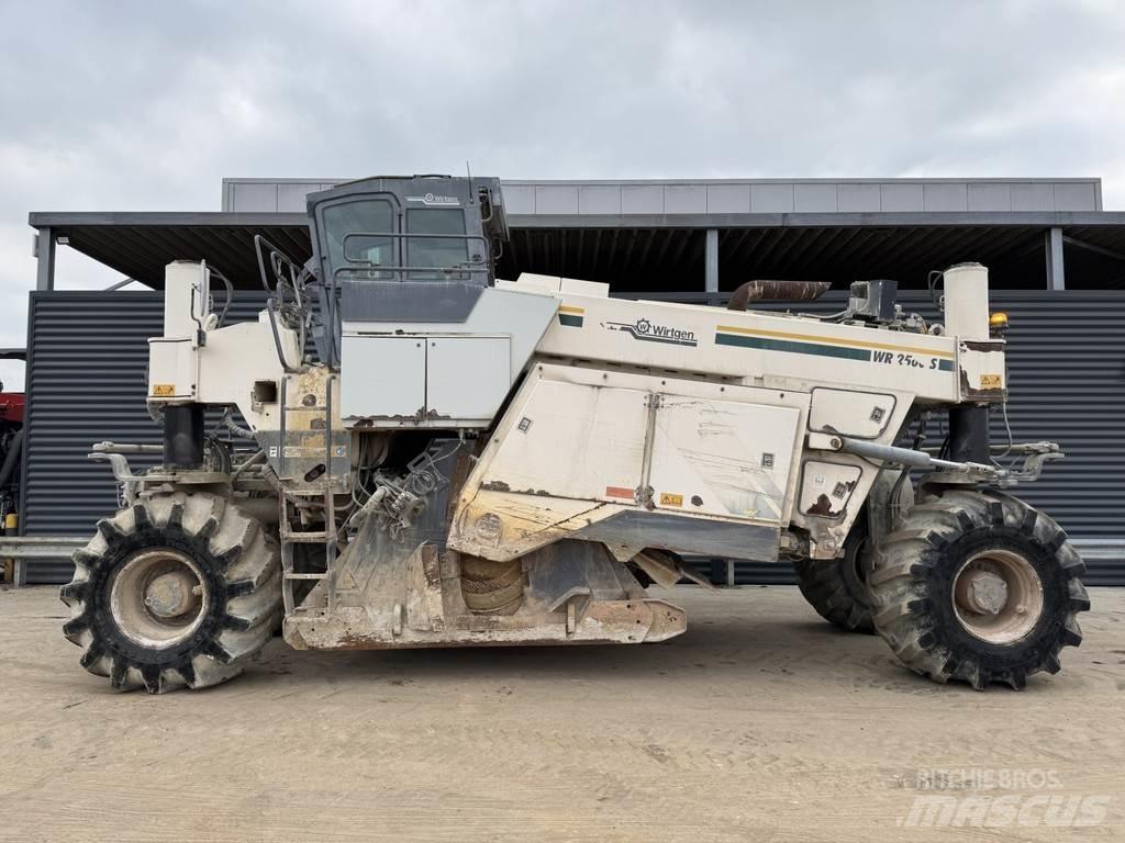 Wirtgen WR 2500S Asfaltin uusiokäyttölaitteet