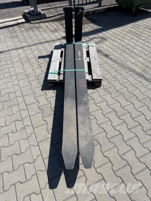 Linde 2400 MM Trukkihaarukat