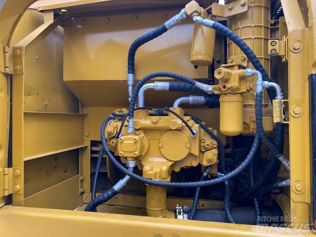 CAT 320 C L Telakaivukoneet