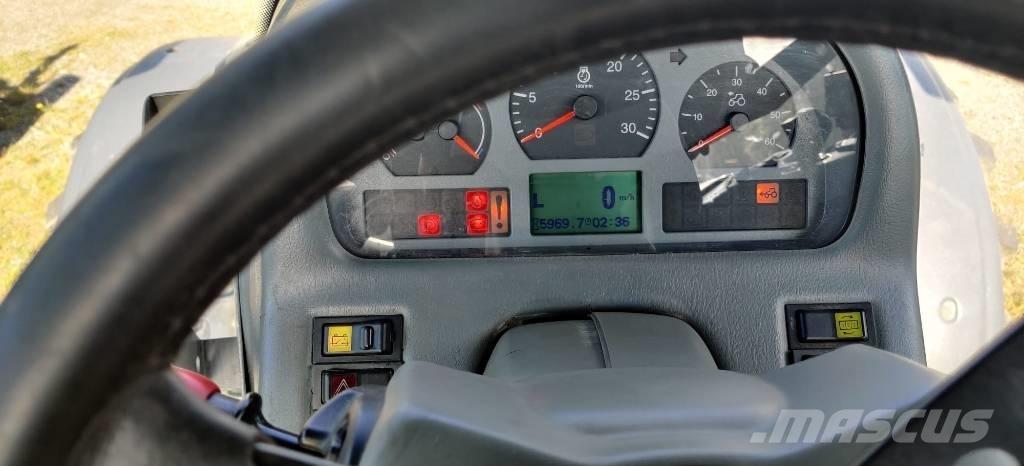 Valtra S 260 Traktorit