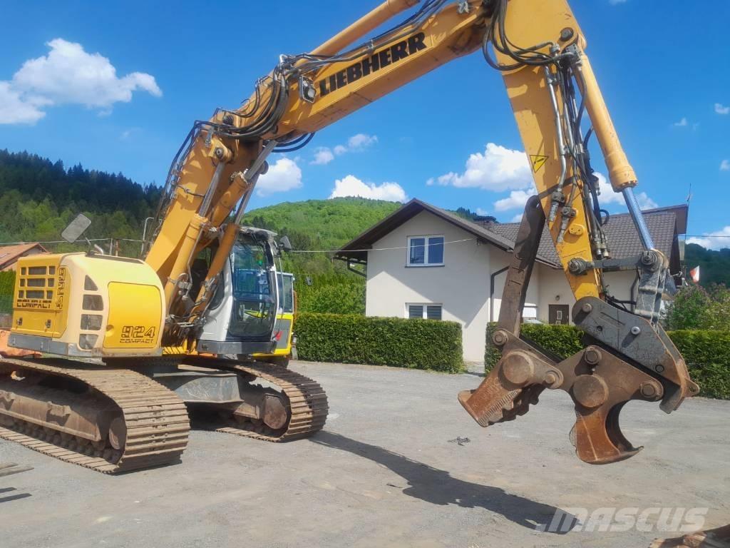 Liebherr R 924 Telakaivukoneet