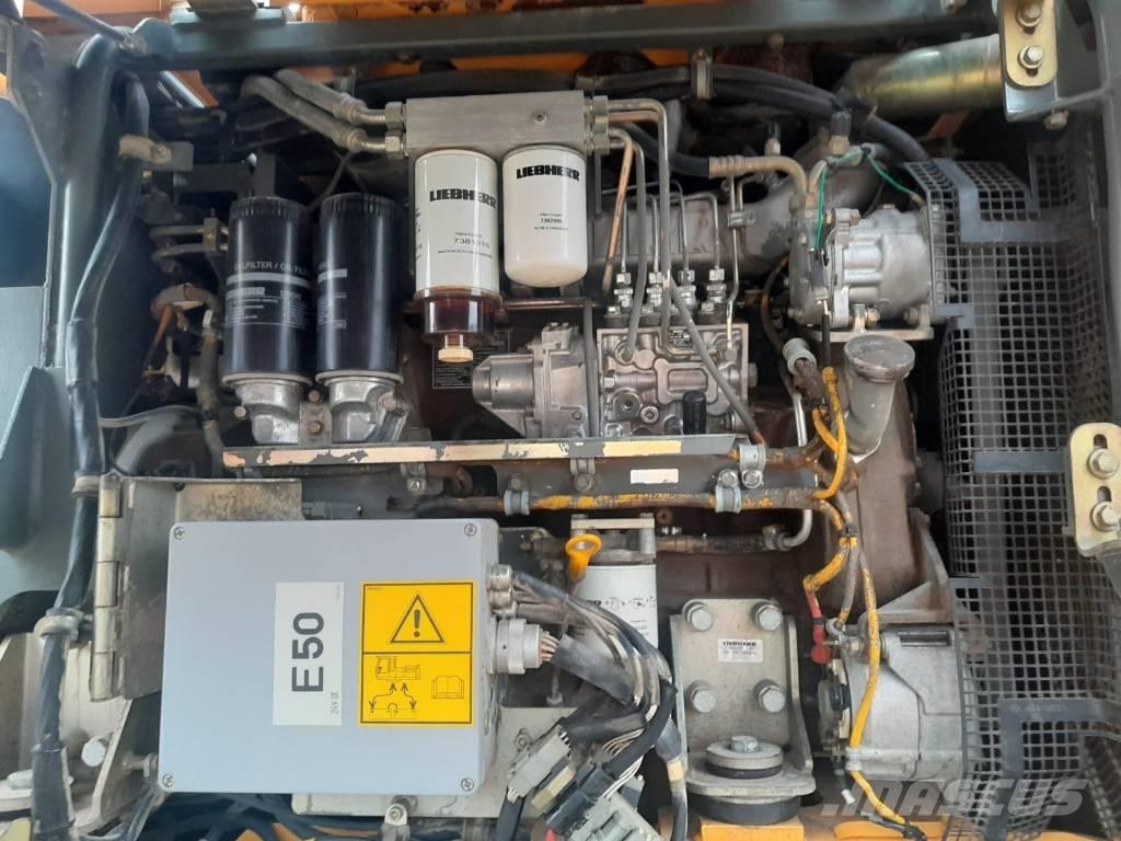 Liebherr R 924 Telakaivukoneet
