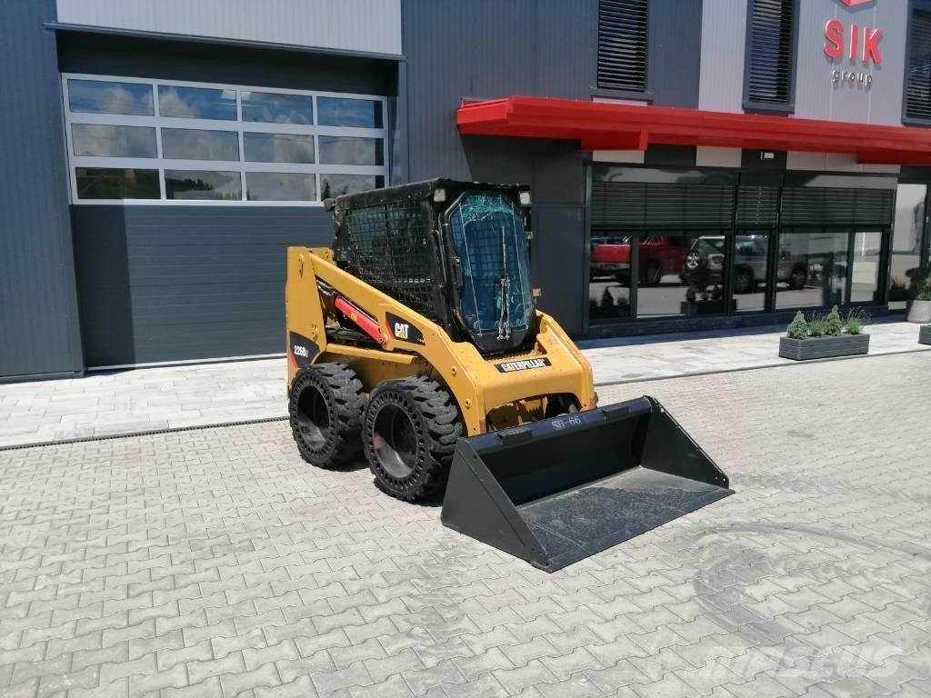 CAT 226 B 3 Liukuohjatut kuormaajat