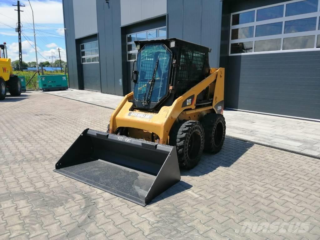 CAT 226 B 3 Liukuohjatut kuormaajat