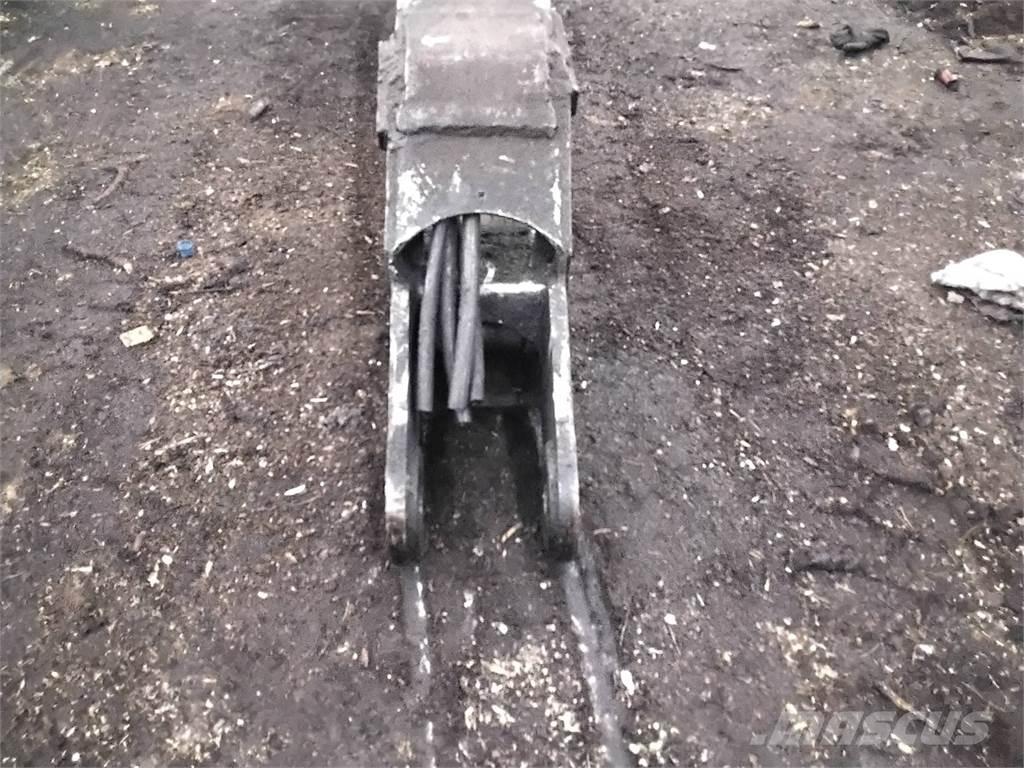 Valmet CRF14 Kuormatraktorinosturit