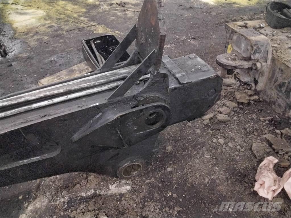 Valmet CRF14 Kuormatraktorinosturit