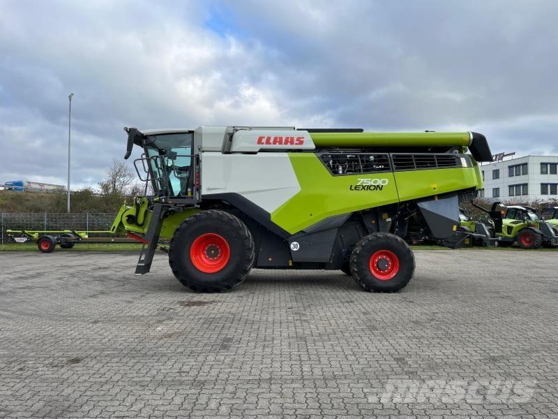 CLAAS LEXION 7500 Leikkuupuimurit