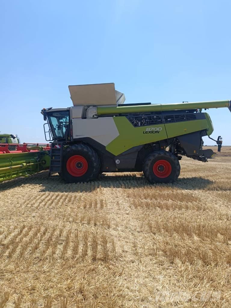 CLAAS Lexion 8700 Leikkuupuimurit