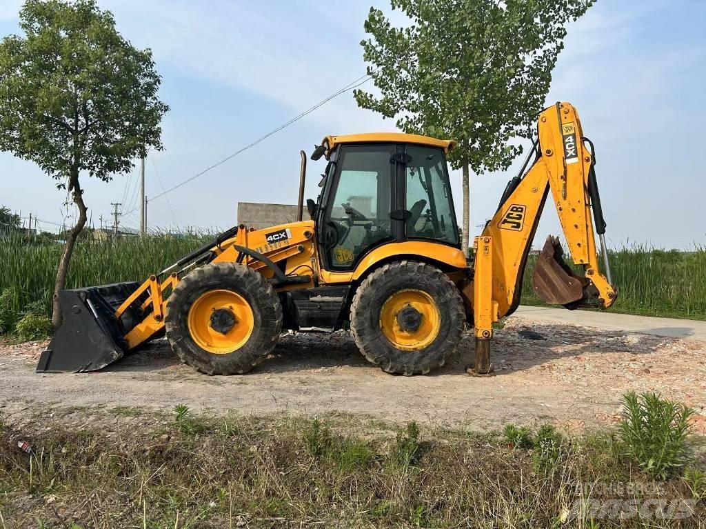 JCB 4 CX Kaivurikuormaajat