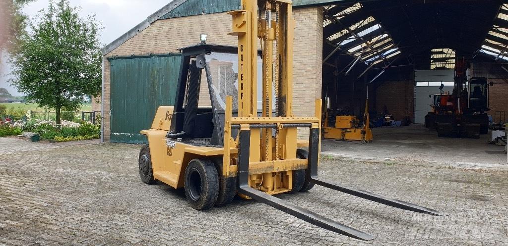 CAT 12000 KG Dieseltrukit