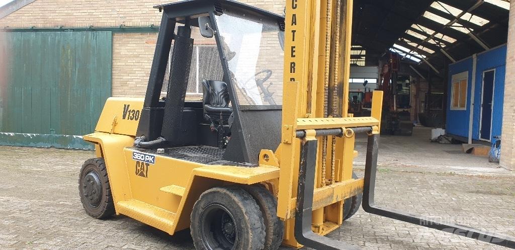 CAT 12000 KG Dieseltrukit