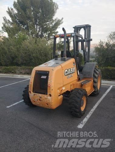 CASE 586H Maastotrukit