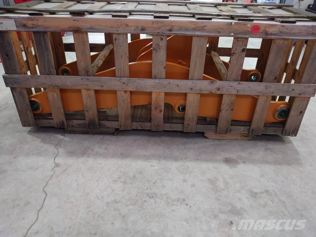 CASE 821G Puomit