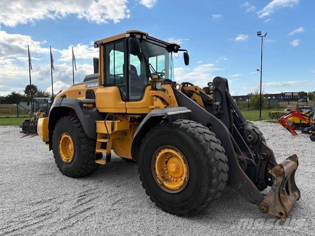 Volvo L 120 H Pyöräkuormaajat