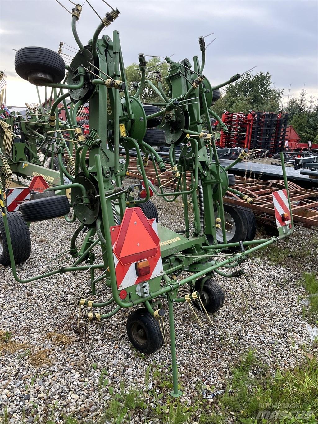 Krone KW 8.82/8 Pöyhimet ja haravat