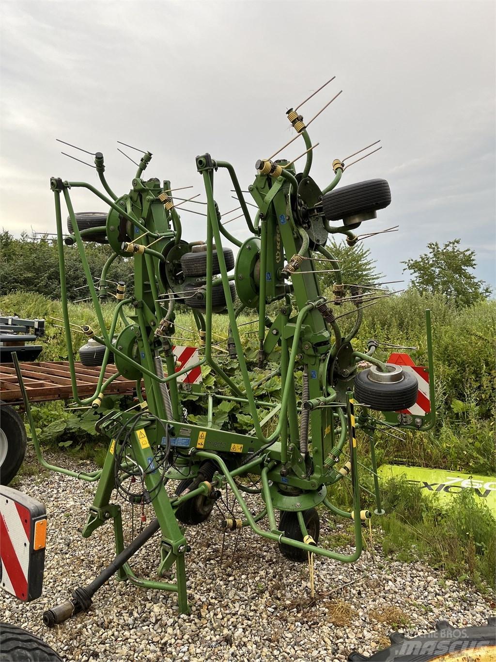 Krone KW 8.82/8 Pöyhimet ja haravat