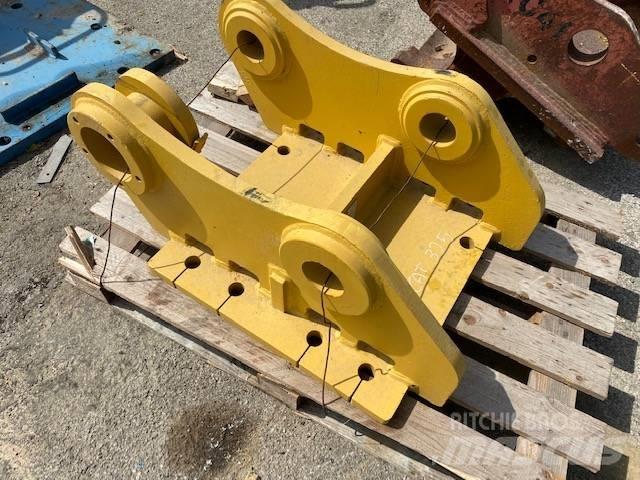 CAT 325 Puomit