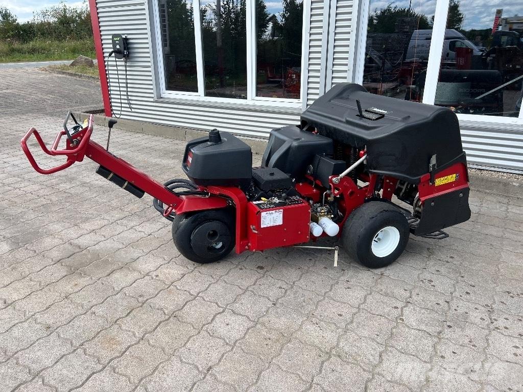 Toro Procore 648 Ilmastajat ja sammaleenrepijät