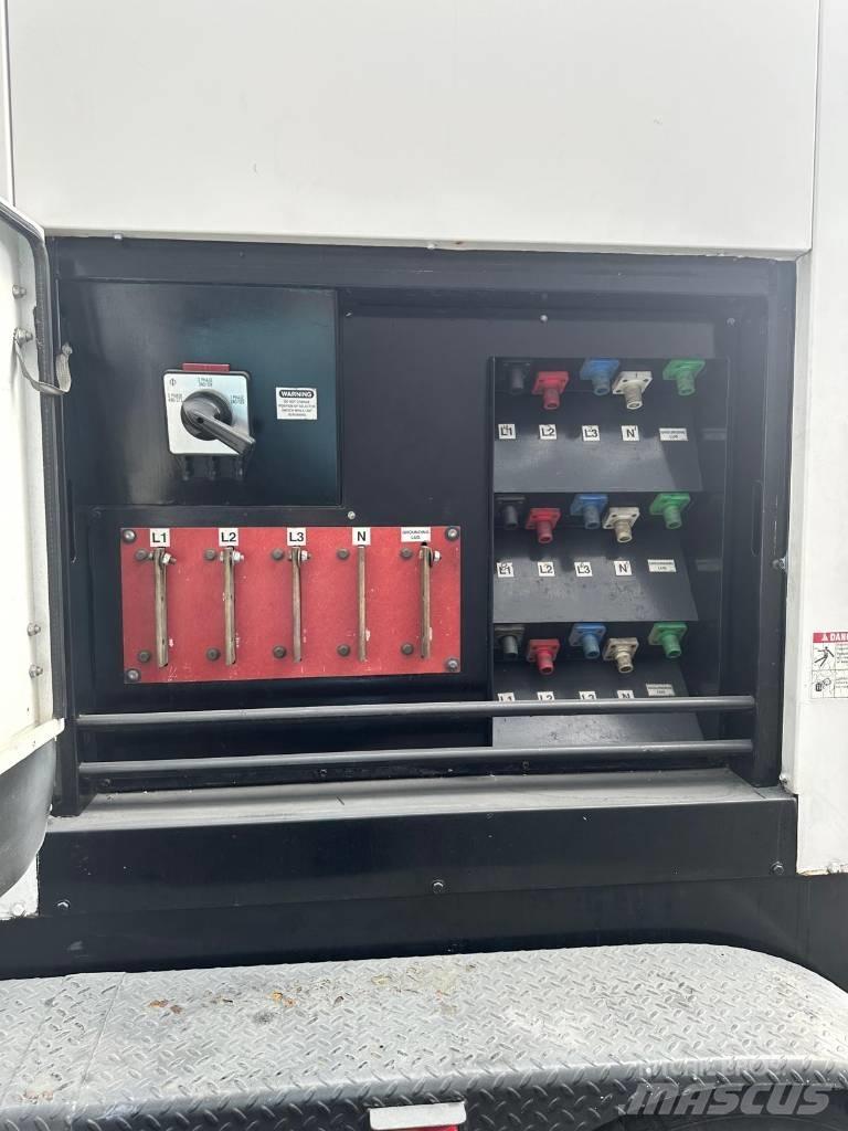 Cummins C300D6R Dieselgeneraattorit