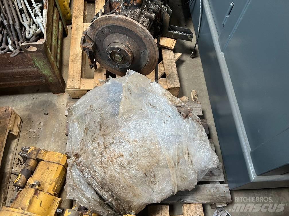 CAT 140 G gearbox Tiehöylät