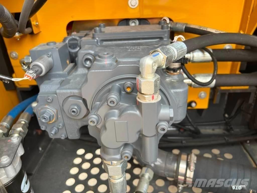 XCMG XE135GA Telakaivukoneet