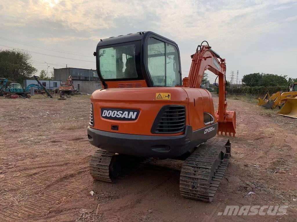 Doosan DX 55 Minikaivukoneet < 7t