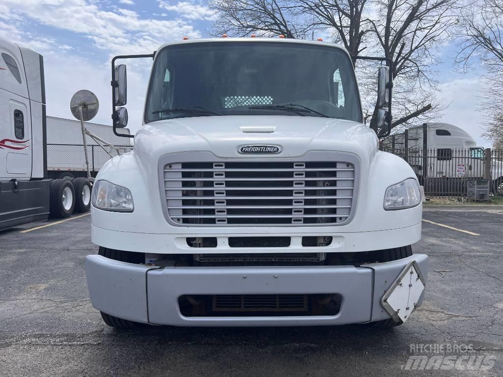Freightliner M 106 Lava-kuorma-autot