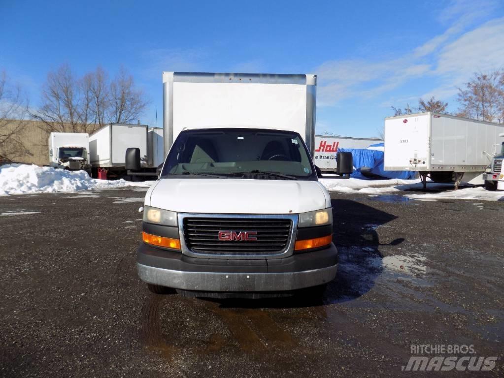GMC Savana Umpikorikuorma-autot