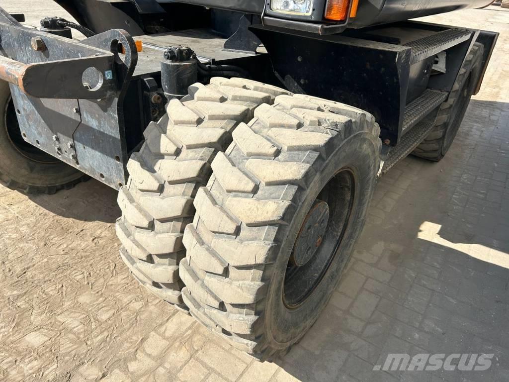 Hitachi ZX 140 W-5B Pyöräkaivukoneet