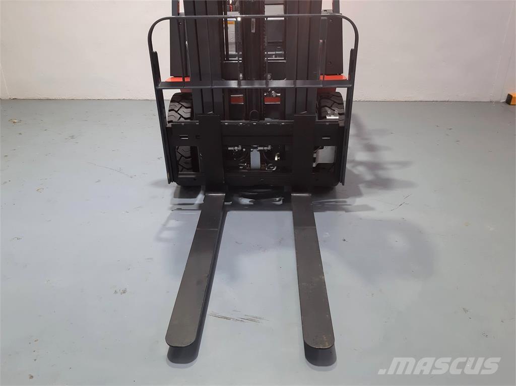 Heli CPCD25 XC26H Dieseltrukit