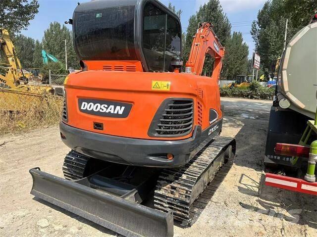 Doosan DX55 Minikaivukoneet < 7t