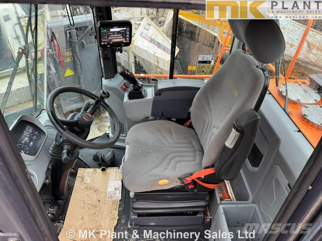Doosan DL 320-7 Pyöräkuormaajat