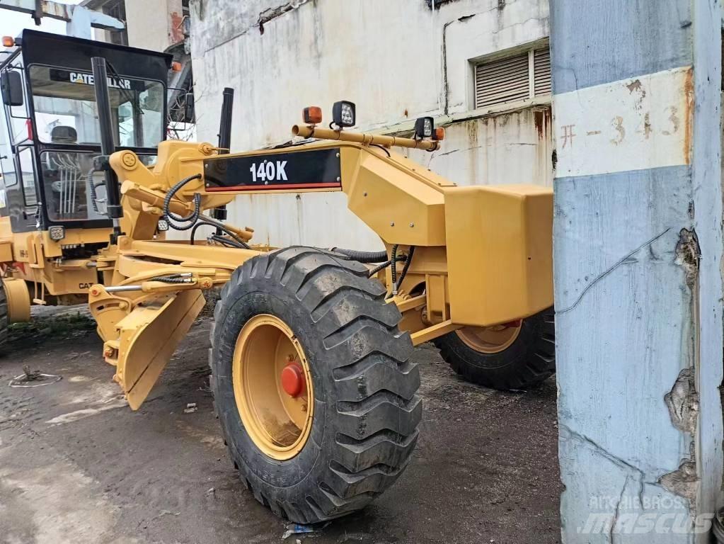 CAT 140 H Tiehöylät