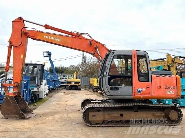 Kubota K-120 Telakaivukoneet