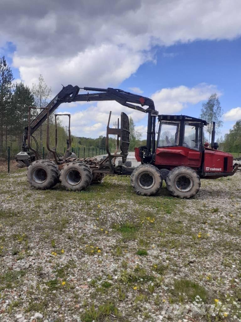 Valmet 820 Kuormatraktorit