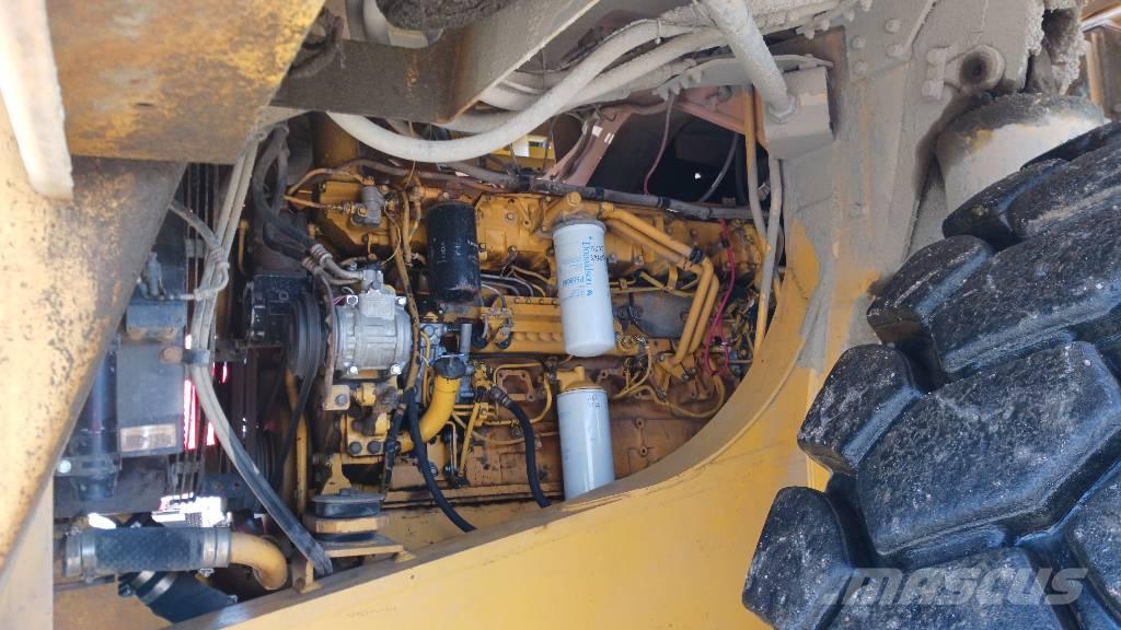 Komatsu 405 Maansiirtoautot